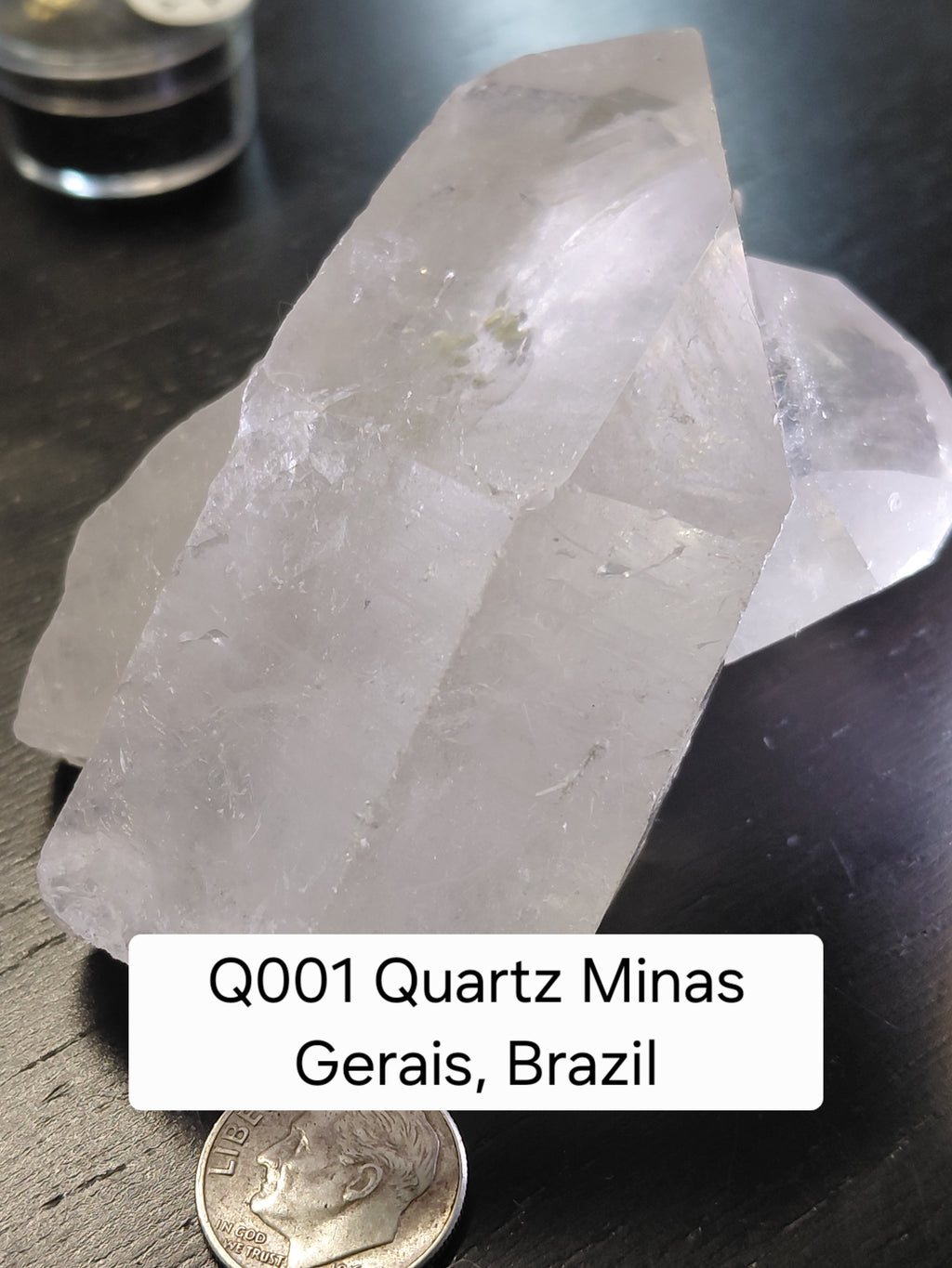 Q001 – High-Clarity Quartz Point Cluster