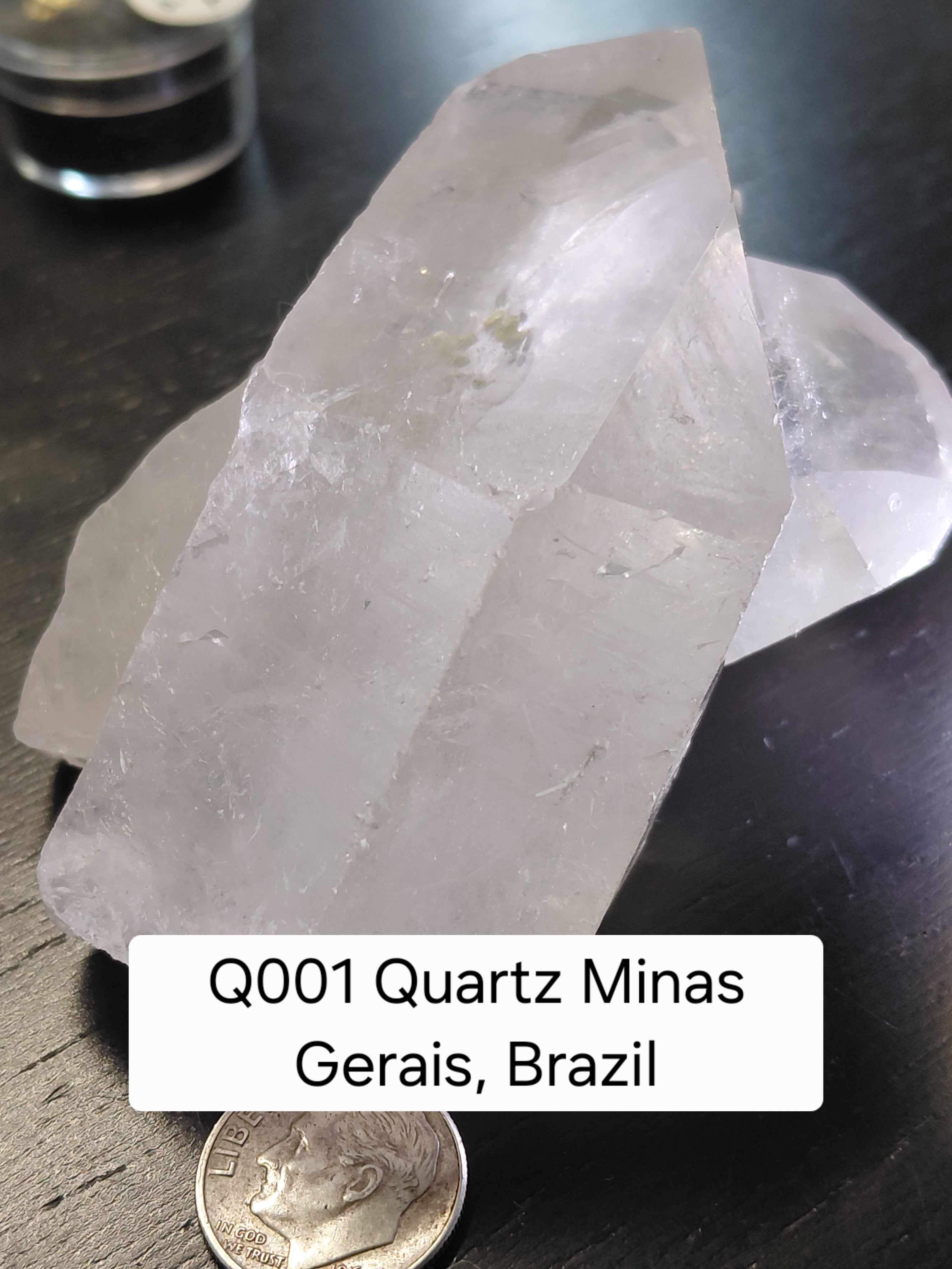 Q001 – High-Clarity Quartz Point Cluster